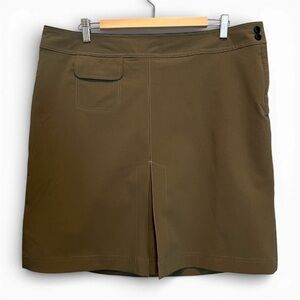 Tilley Women’s Travel Skort Size 16 Olive Green Packable Made in Canada